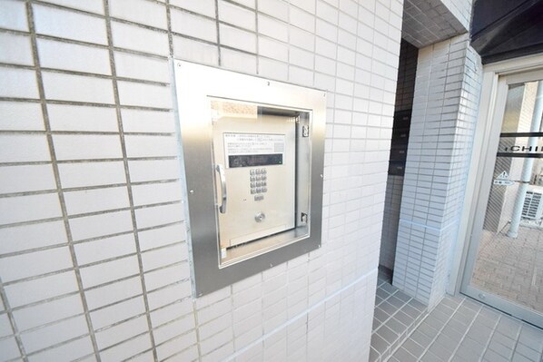 リズ市川平田の物件内観写真